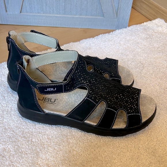 JBU By JAMBU TORRY Gladiator Wedge Black Cutout Sandals, Women’s Size 8.5. - Picture 3 of 7